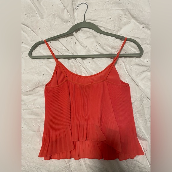 super cute summer tank - Picture 2 of 2